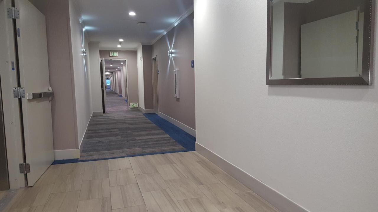 Holiday Inn Express Fremont - Milpitas Central By Ihg Exterior foto