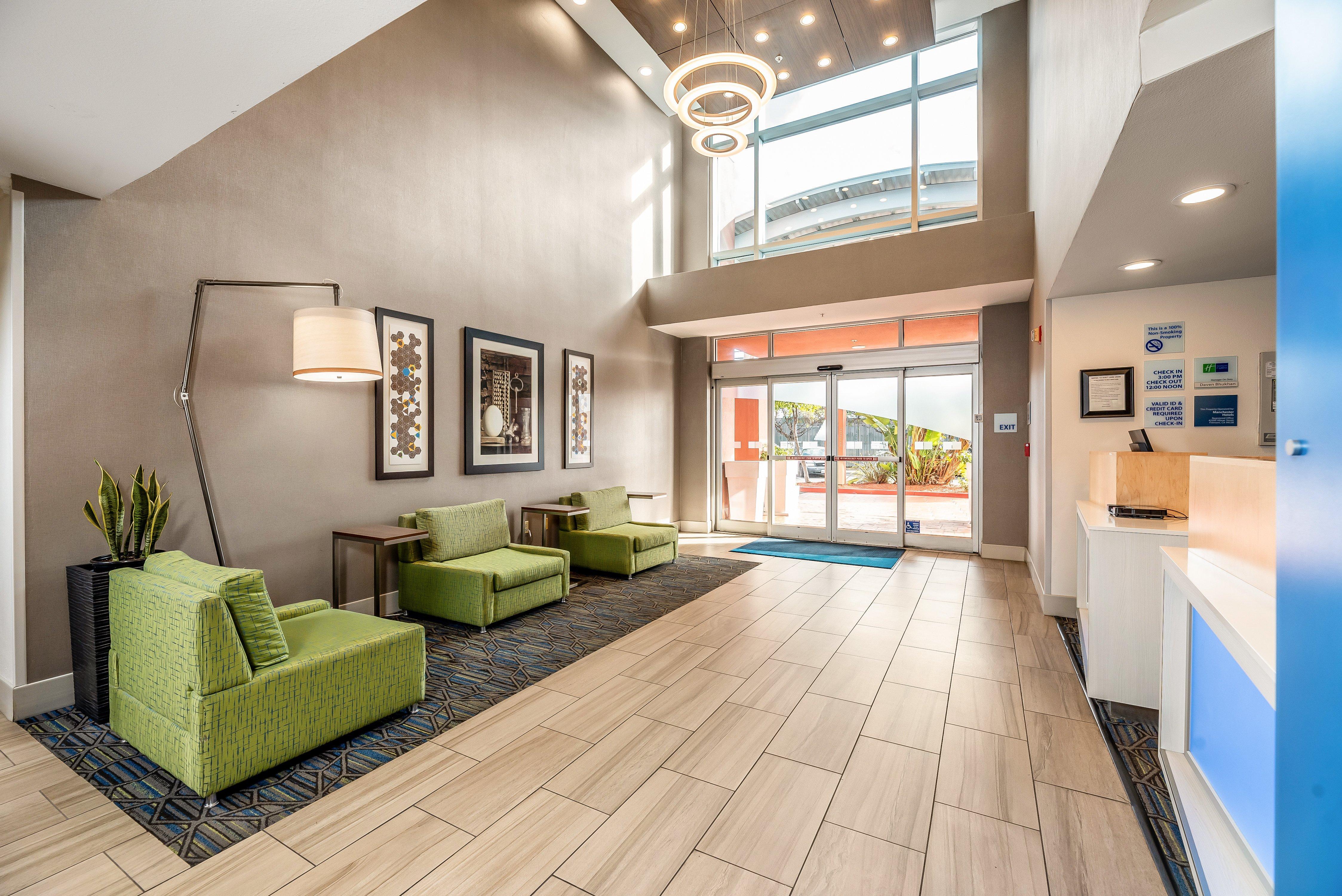 Holiday Inn Express Fremont - Milpitas Central By Ihg Exterior foto